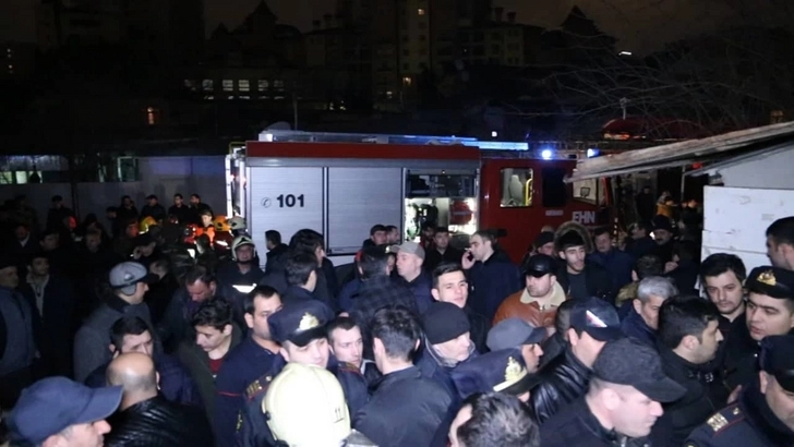 Пожар в общежитии в Баку. Как это было - ФОТО/ВИДЕО