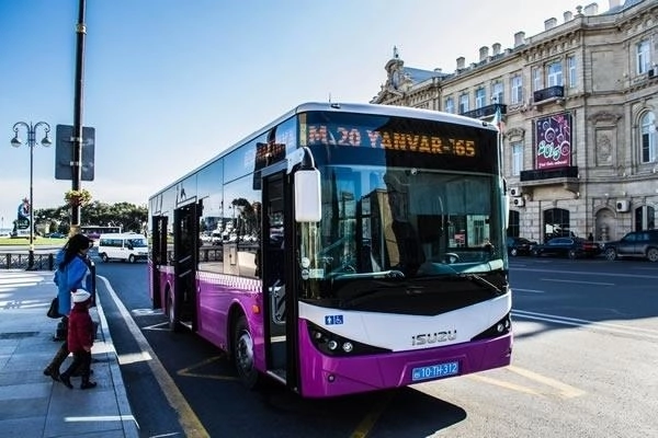 Установлены новые требования для водителей автобусов и такси в Баку