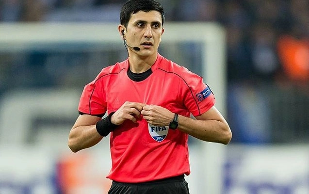 Алияр Агаев назначил два пенальти и показал красную карточку в матче Суперлиги Греции - ВИДЕО