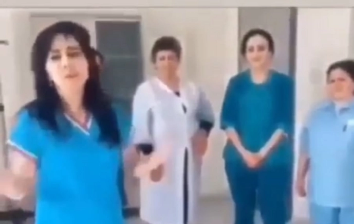 В Азербайджане медсестер уволили из-за видеоролика в сети – ВИДЕО