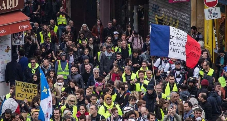 «Желтые жилеты» готовятся в 20 раз выйти на улицы Франции