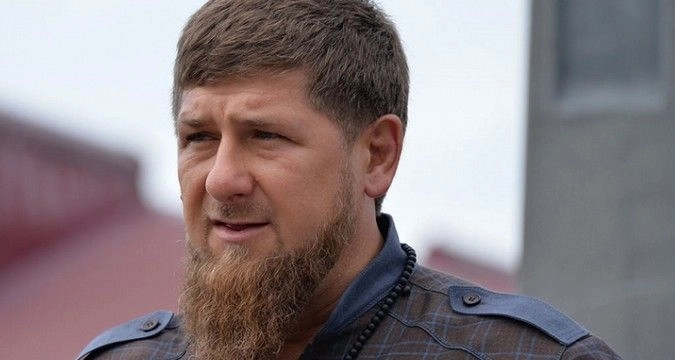 Кадыров пообещал потерявшему в ДТП жену и дочь водителю новую машину