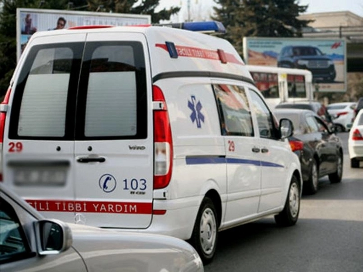 В связи с пожаром в бакинском общежитии оказана медпомощь 8 пострадавшим