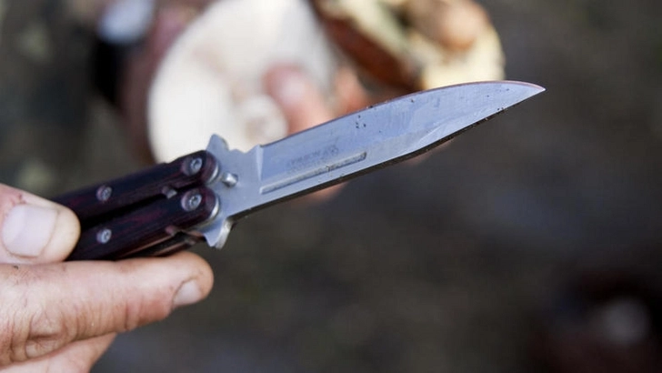 В Хырдалане двух полицейских ударили ножом – ОБНОВЛЕНО