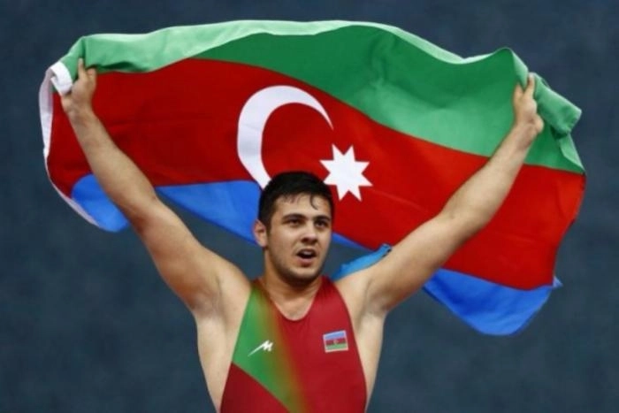 Евро-2019: Азербайджанский борец победил армянина и вышел в 1/4 финала