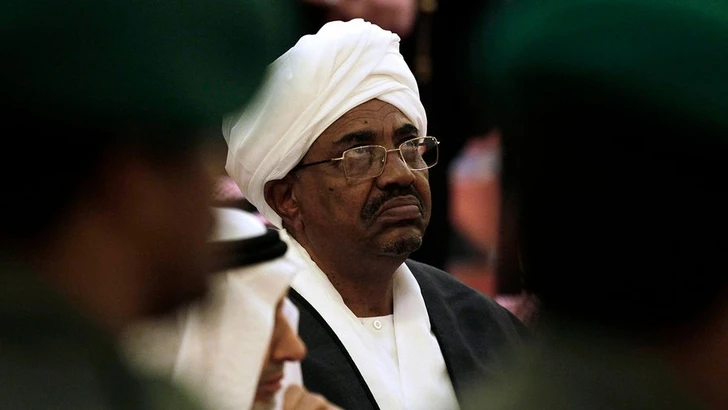 В доме свергнутого президента Судана нашли более 100 млн долларов