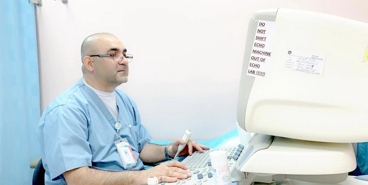 Как живут и сколько получают азербайджанские врачи в Саудовской Аравии?Интервью с кардиологом Вугаром Гулиевым