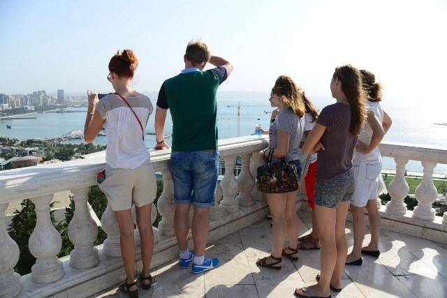 Азербайджан все больше привлекает российских туристов