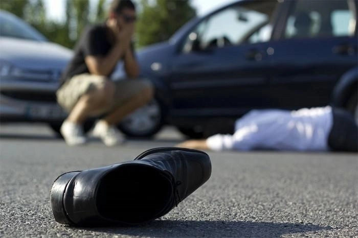 В Азербайджане машина насмерть сбила сотрудника МЧС