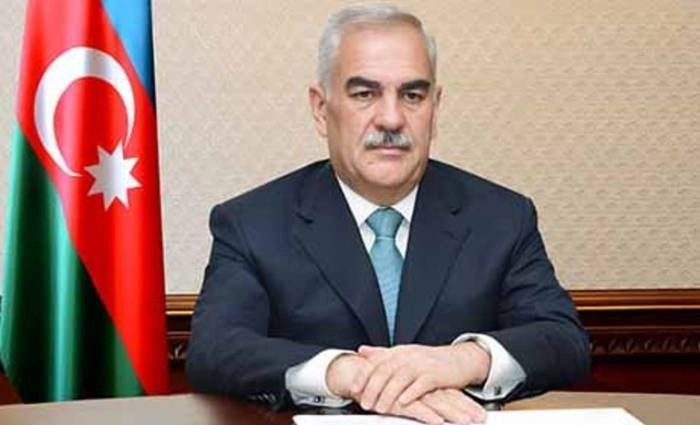 Васиф Талыбов присвоил министру почетное звание
