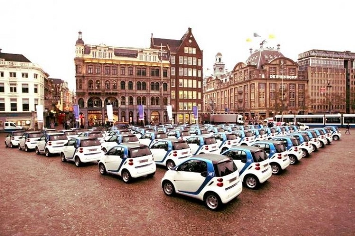 В Амстердаме запретят автомобили с бензиновыми и дизельными двигателями