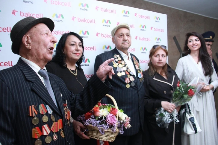 В бакинском метро открылась выставка, посвященная 9 Мая – ФОТО
