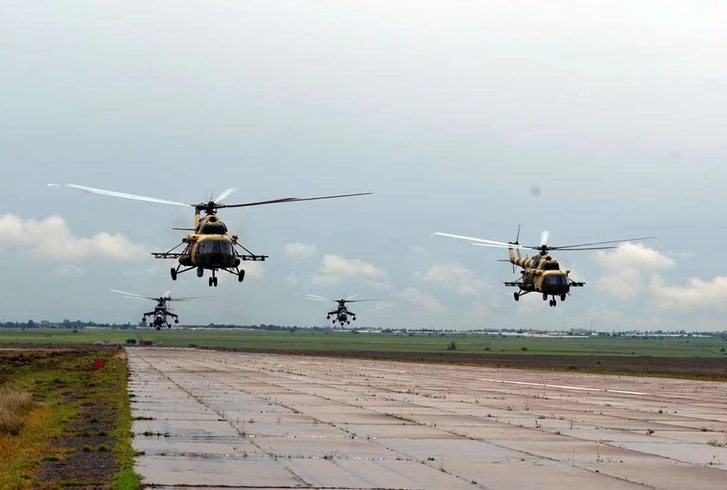 Военные вертолеты Азербайджана вылетели в Турцию – ФОТО