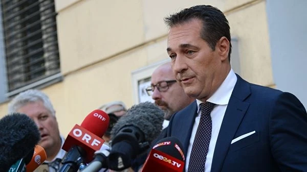 Вице-канцлер Австрии объявил об отставке из-за скандального видео
