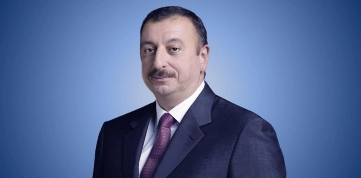 Ильхам Алиев наградил Зураба Церетели орденом «Достлуг»