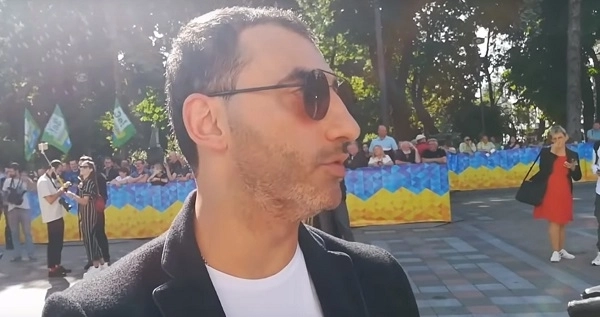 Бакинский армянин Мика Фаталов: Тут есть азербайджанские журналисты? Да? Класс! Media.Az из Киева