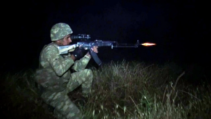 Проведены учения Азербайджанской армии с боевой стрельбой в ночное время - ФОТО/ВИДЕО