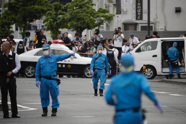 В Японии преступник напал на группу школьниц. Есть погибшие