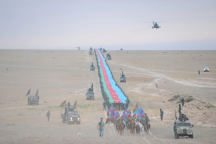 В Азербайджане изготовлен флаг протяженностью 5 км 100 метров - ФОТО