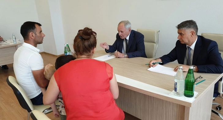 Огтай Ширалиев принял граждан в Губе - ФОТО