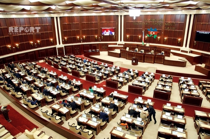 Парламент Азербайджана принял законопроект об исполнении бюджета в третьем чтении - ОБНОВЛЕНО