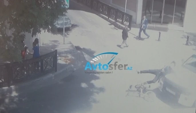 В Баку автобус насмерть сбил ребенка на велосипеде - ВИДЕО