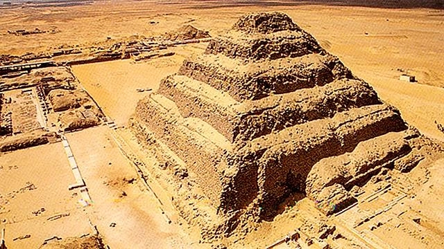 В древней пирамиде Египта нашли «путь в загробный мир»