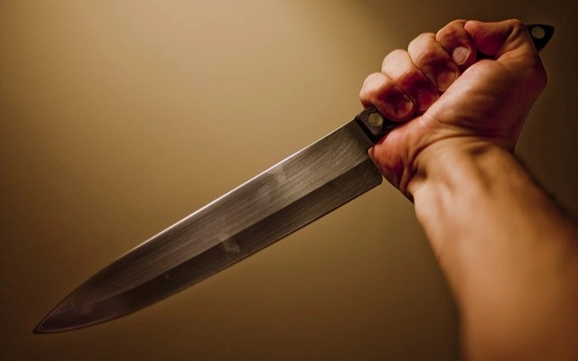 В Ширване дядя напал с ножом на племянника