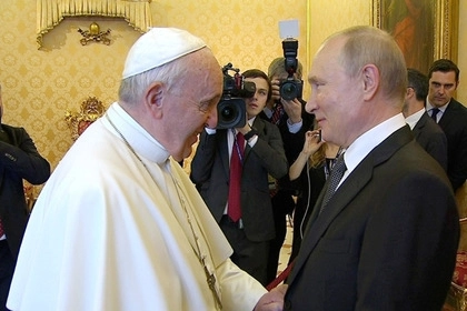 Путин подарил папе Римскому «Грех»