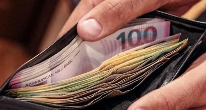 В Азербайджане выросла средняя зарплата