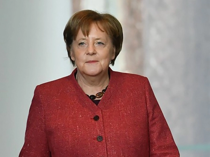 Эксперт прочла по губам, что Меркель шептала во время приступа – ВИДЕО