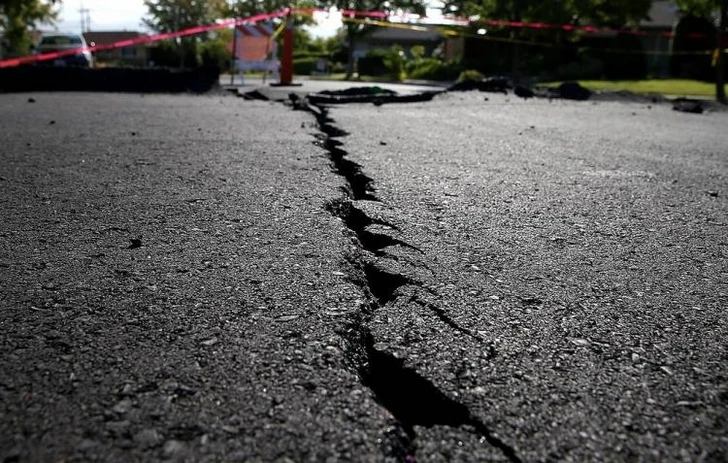 В Мехико произошли три землетрясения