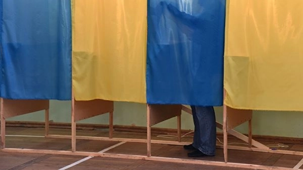 В Украине начались выборы в Раду
