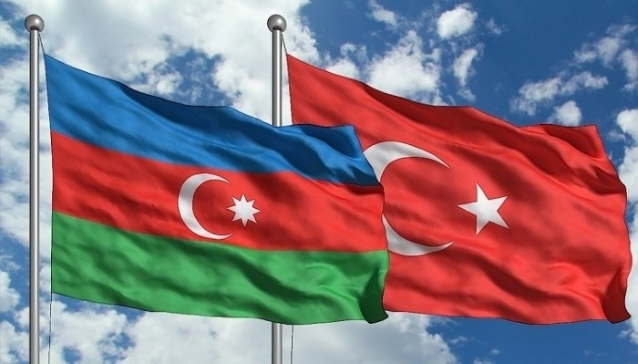 Азербайджан отменяет визы для граждан Турции