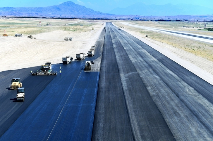 Продолжается строительство второй взлетно-посадочной полосы в Нахчыване - ФОТО