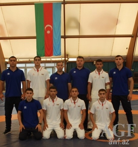 Двое азербайджанских борцов вышли в финал чемпионата мира