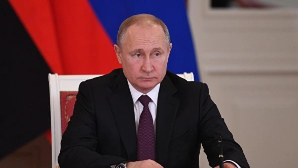 Путин подписал закон о регистрации нефтедобывающих платформ на Каспии