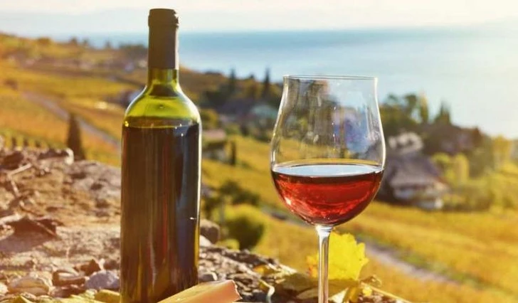 Во Франции назвали самое дорогое в мире вино