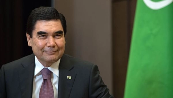 Президент Туркменистана доказал, что не умер, проехавшись на внедорожнике у «Ворот ада» - ВИДЕО