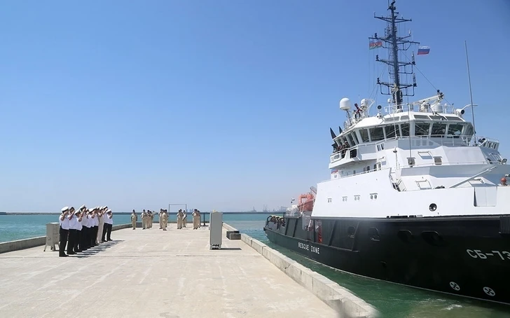 Военные корабли России и Ирана покинули Бакинский порт - ФОТО