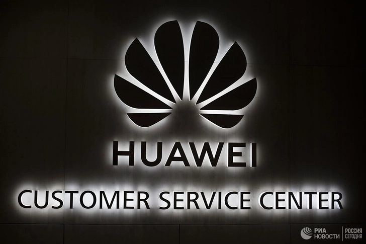 Трамп пообещал принять решение об исключениях для Huawei в понедельник
