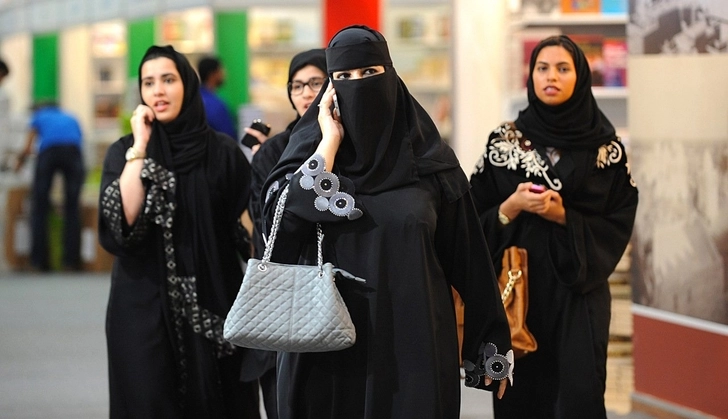 В Саудовской Аравии женщинам разрешили самостоятельно путешествовать