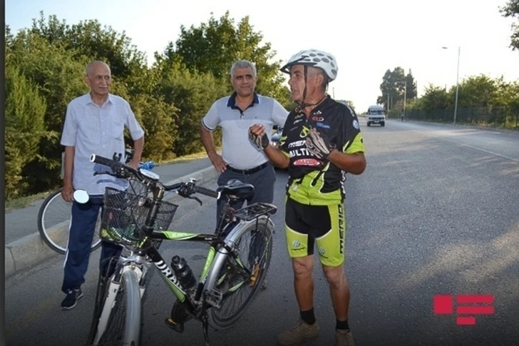 70-летний азербайджанец преодолел 4 тысячи километров на велосипеде