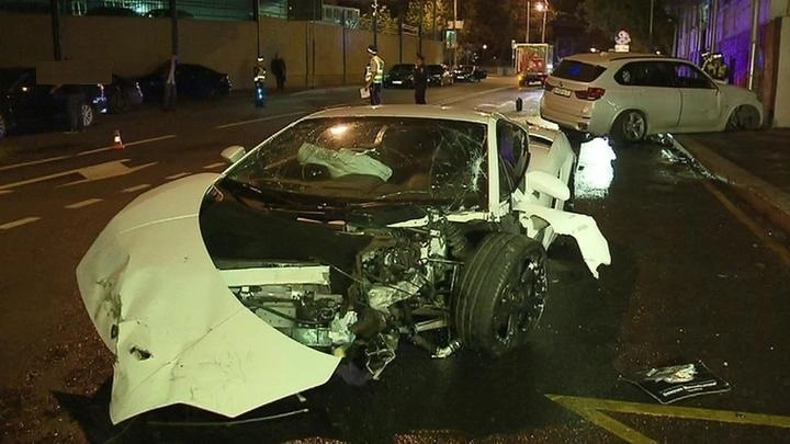 Азербайджанец на Lamborghini пошел на таран в центре Москвы – ФОТО