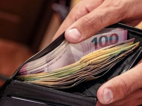 Азербайджан вышел на второе место в СНГ по размеру базовой зарплаты