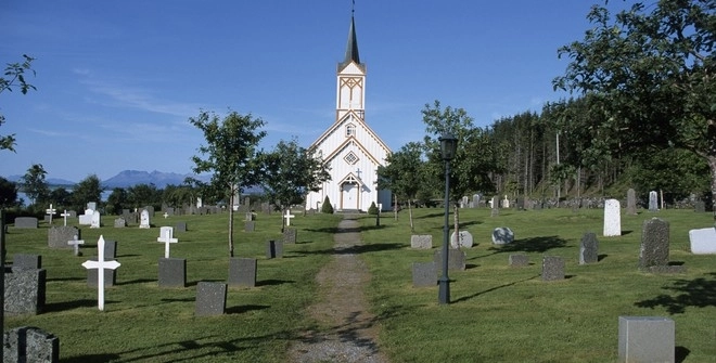 В Норвегии начали подниматься из земли гробы