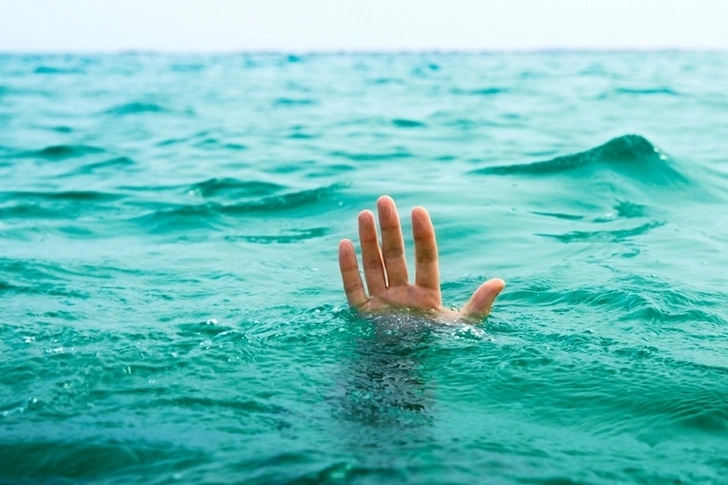 В Каспийском море утонул молодой мужчина