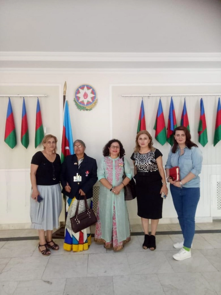 Подписан меморандум о партнерстве между школами Азербайджана и Индии
