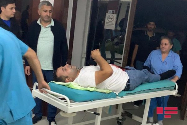 В Баку ранили ножом двух братьев - ФОТО