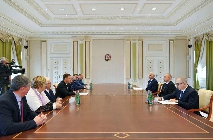 Президент Ильхам Алиев принял делегацию во главе с губернатором Свердловской области - ОБНОВЛЕНО